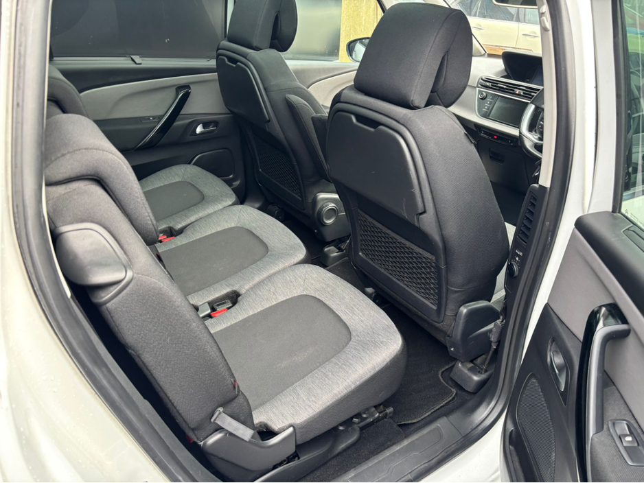 2018 Citroen Grand C4 Picasso - image 5