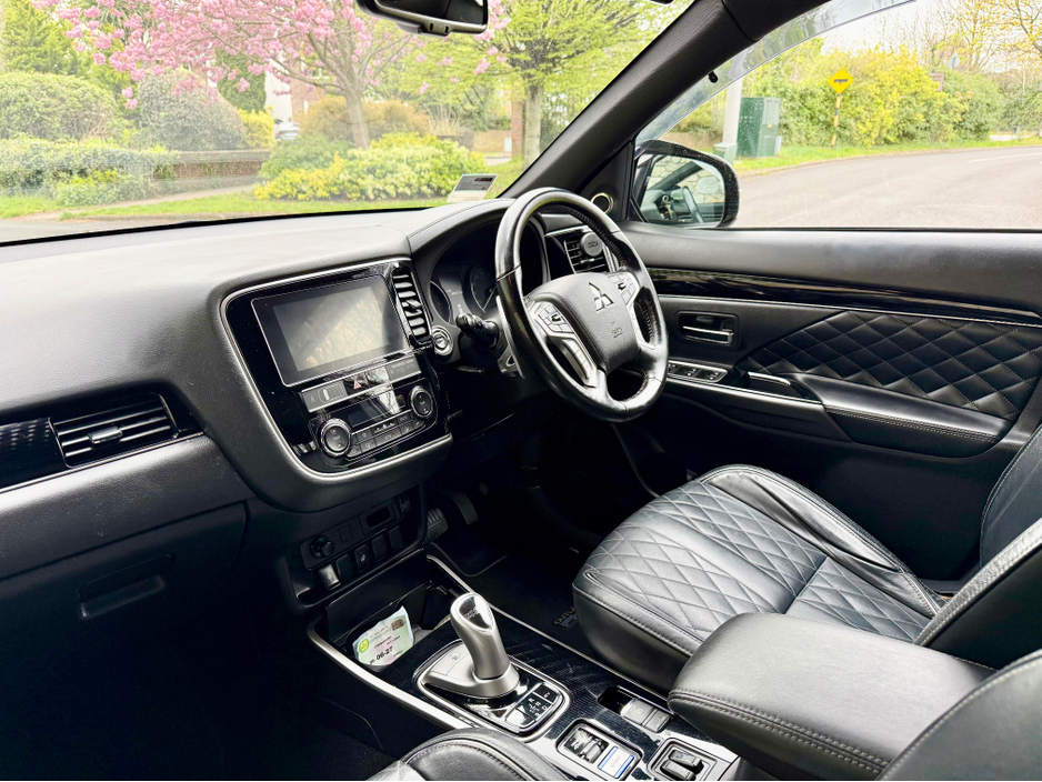 2019 Mitsubishi Outlander - image 18