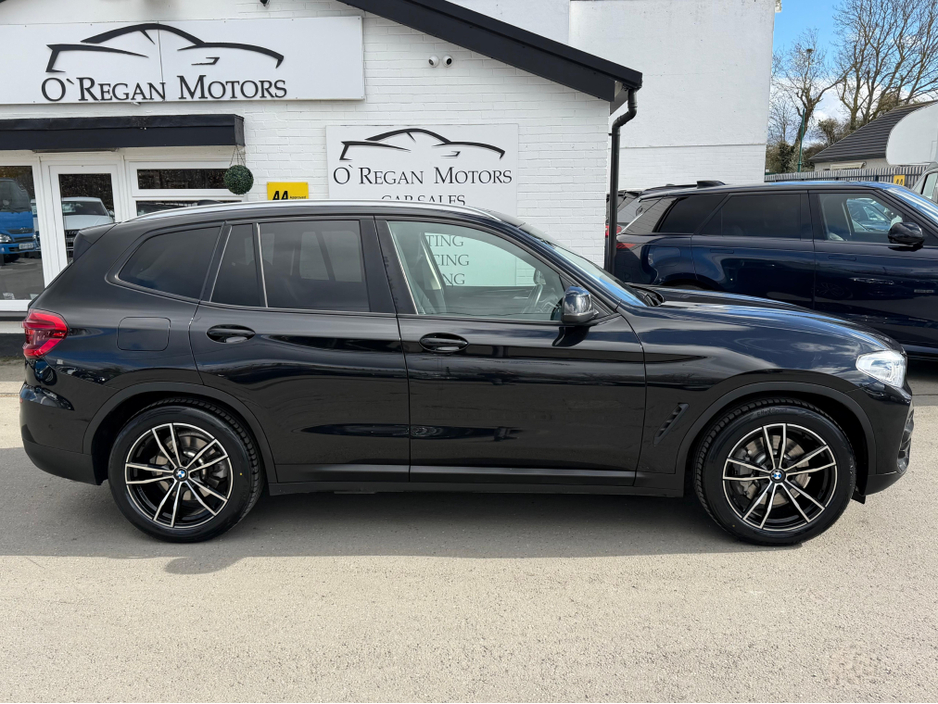 2021 BMW X3 - image 2