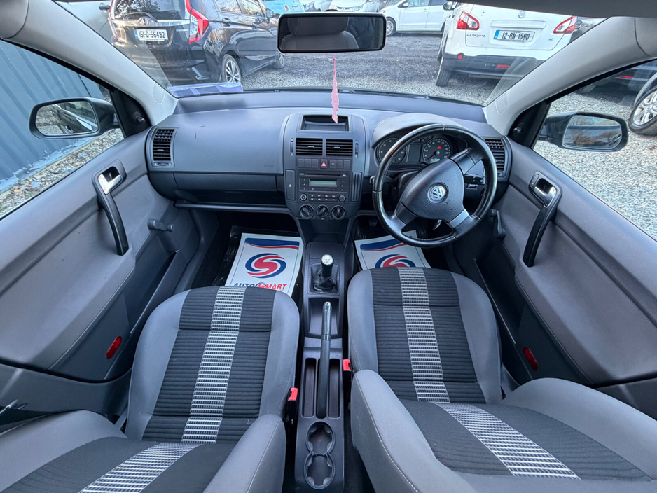 2010 Volkswagen Polo - image 7