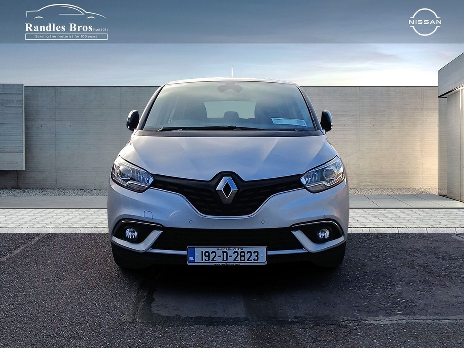 2019 Renault Scenic - image 4