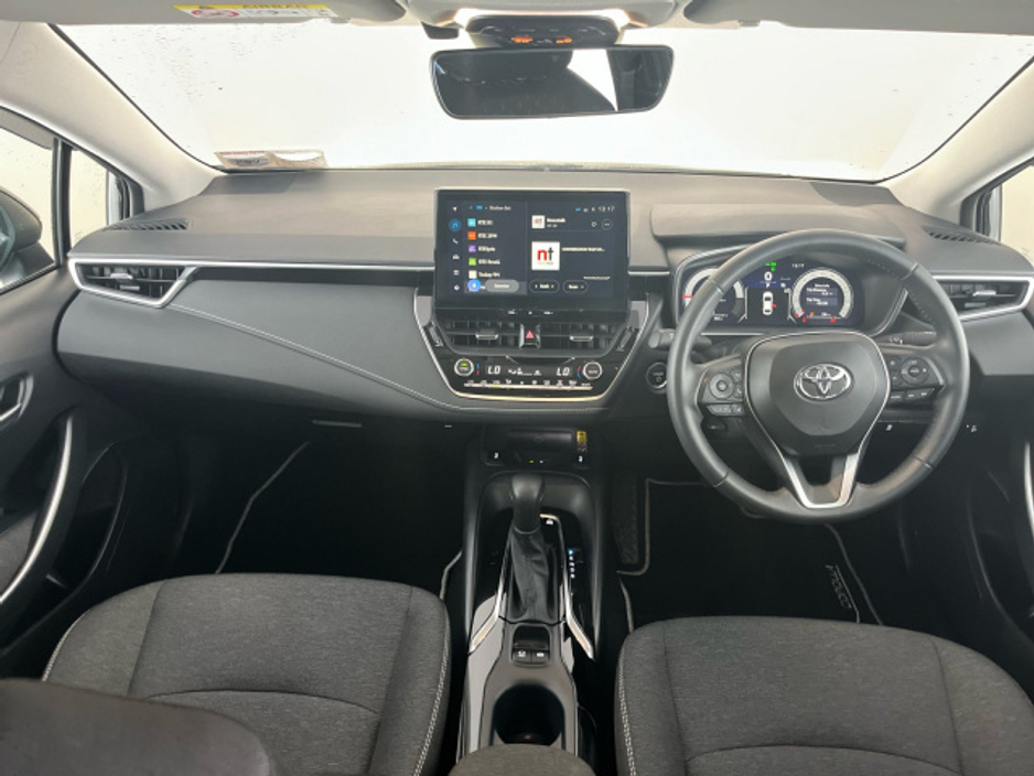 2025 Toyota Corolla HYBRID LUNA SPORT SALOON €33,950