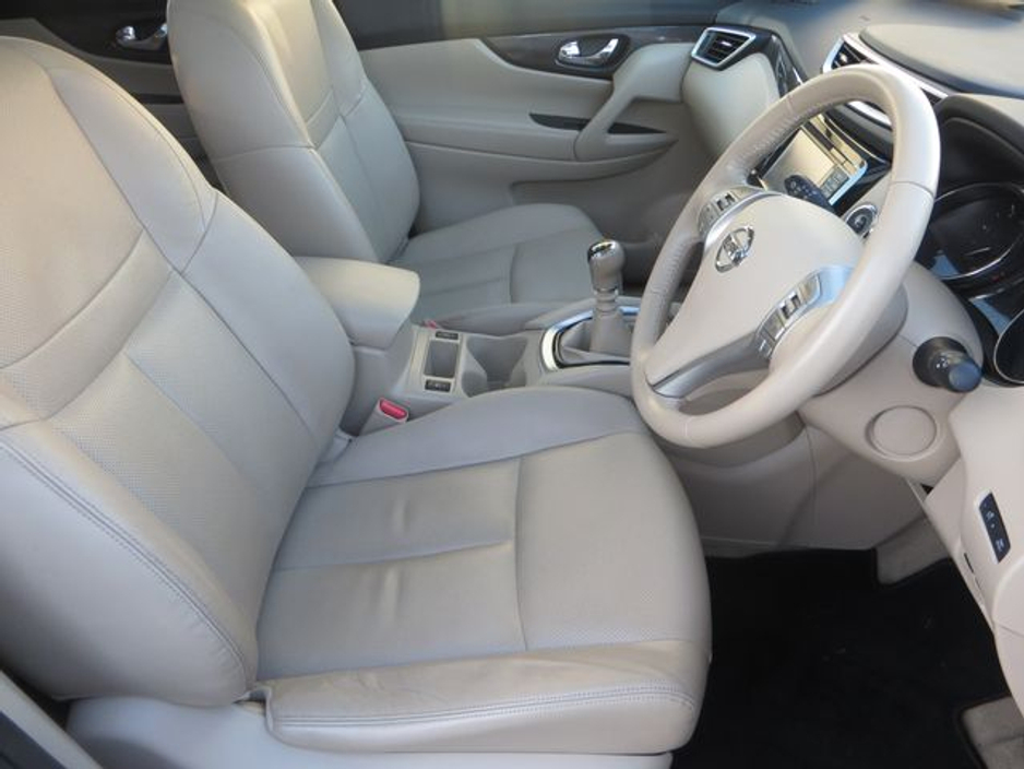 2017 Nissan X-Trail - image 12