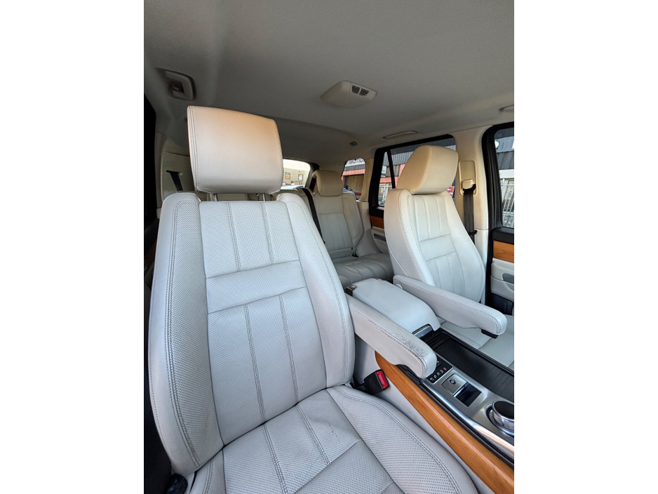 2013 Land Rover Range Rover Sport - image 29