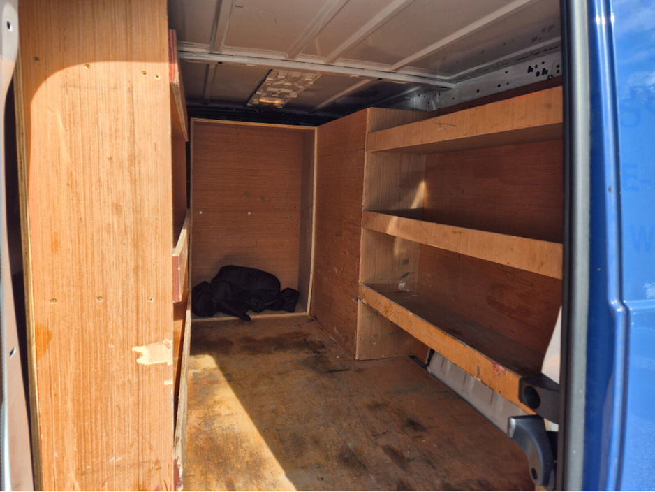 2022 Opel Vivaro - image 7