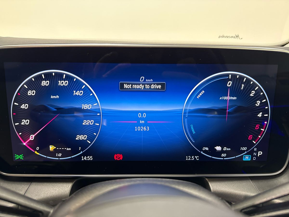 2025 Mercedes-Benz GLC Class - image 8