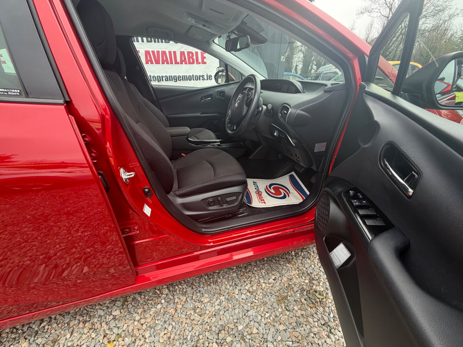 2019 Toyota Prius - image 11