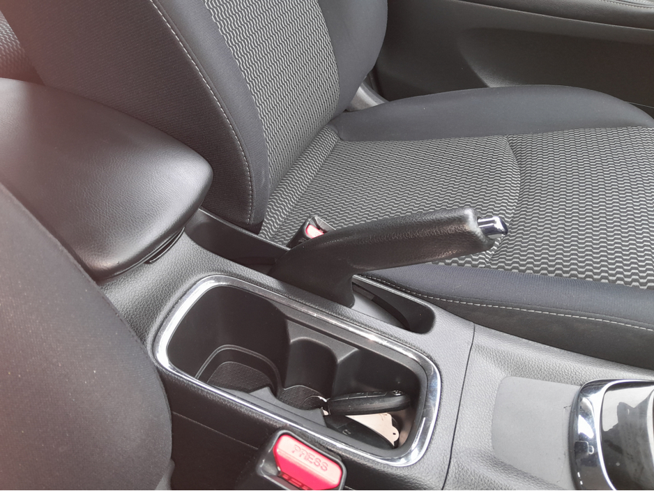 2015 Nissan Pulsar 1.5 SV 4DR €8,950