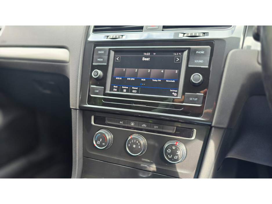 2018 Volkswagen Golf - image 19