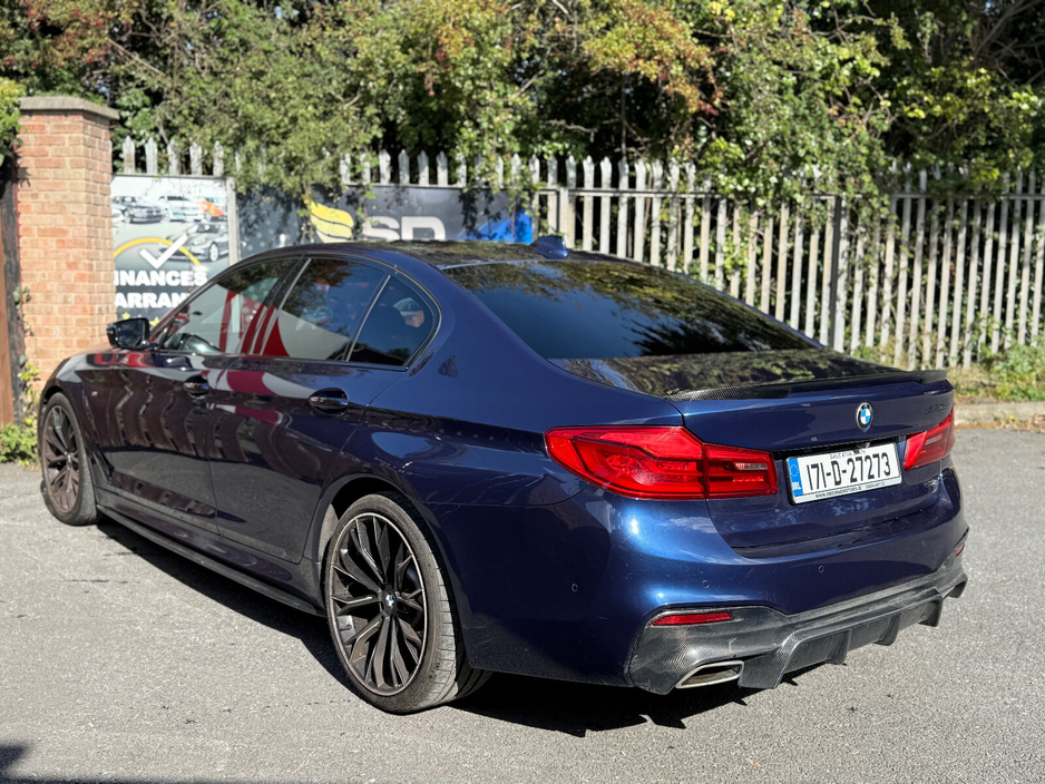 2017 BMW 5 Series - image 6