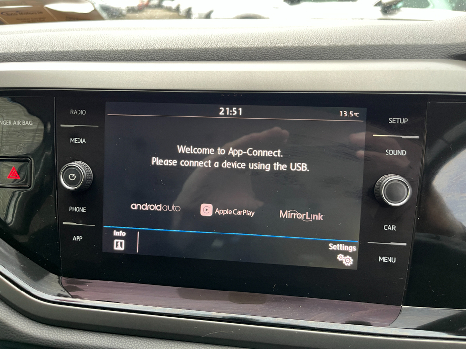 2018 Volkswagen Polo COMFORTLINE AUTOMATIC 1.0 PETROL //REVERSE CAMERA//CARPLAY// €14,950