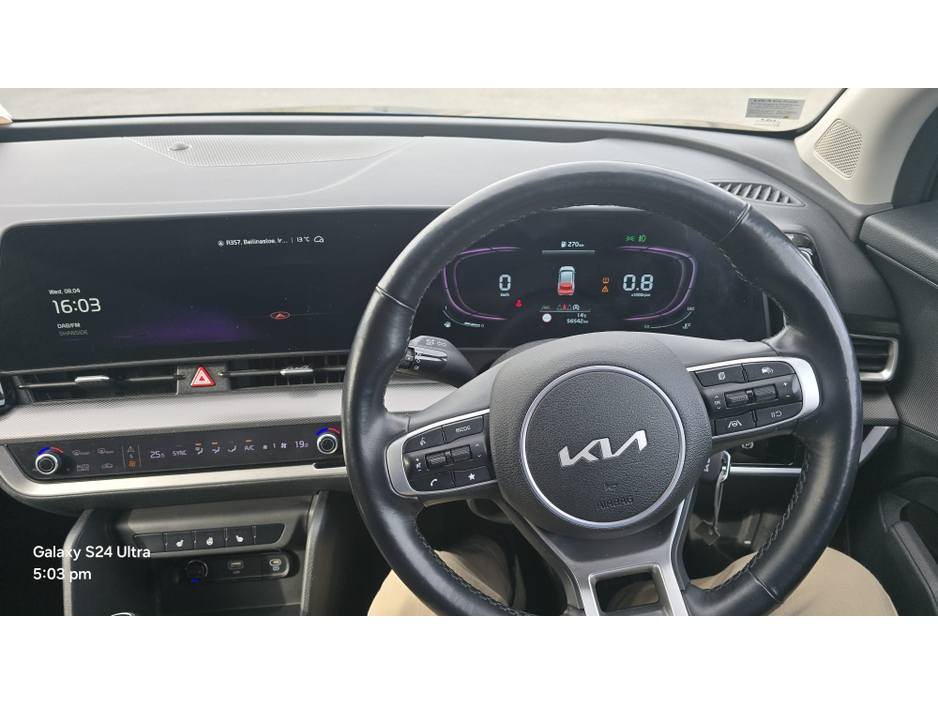 2022 Kia Sportage - image 6