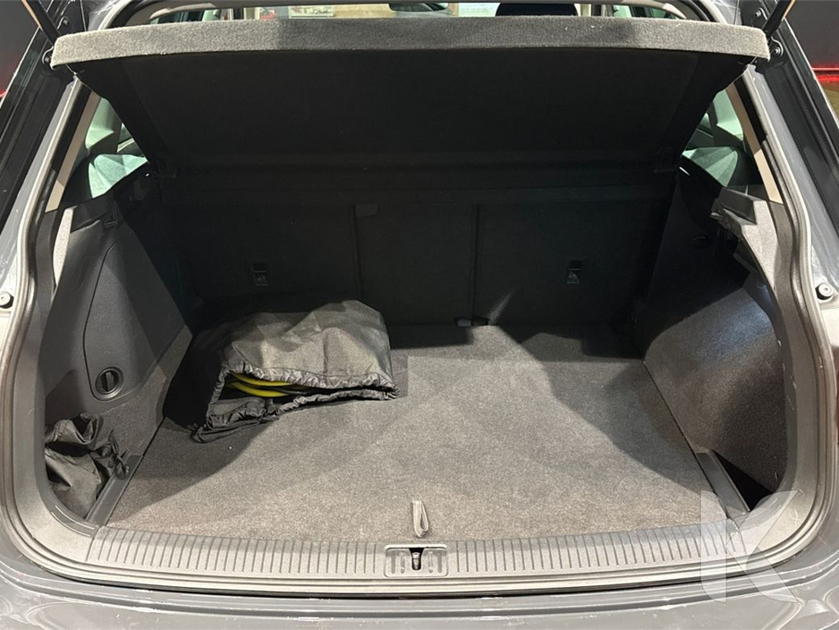 2022 Volkswagen Tiguan HYBRID AUTOMATIC 1.4L TSI PHEV - PARKING SENSORS - CRUISE CONTROL - A/C HEATING CONTROLS €29,950