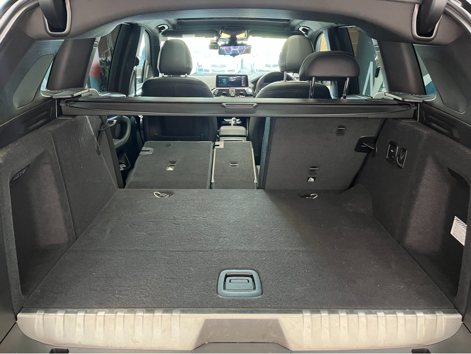 2020 BMW X3 2020 BMW X5XDRIVE 30E M-SPORT EDITION JOY 2.0 AUTOMATIC / CRUISE CONTROL / 360° PARKING CAMERA / ELECTRIC MEMORY HEATED FRONT & REAR SEATS / PANORAMIC SUNROOF / PADDLE SHIFTERS / APPLE CARPLAY