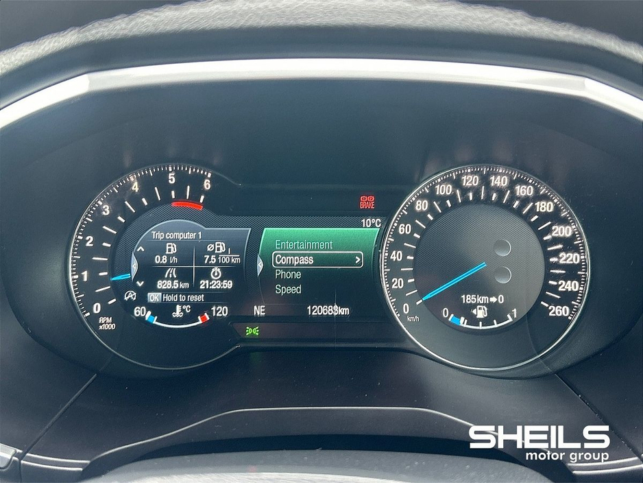 2017 Ford Galaxy - image 10