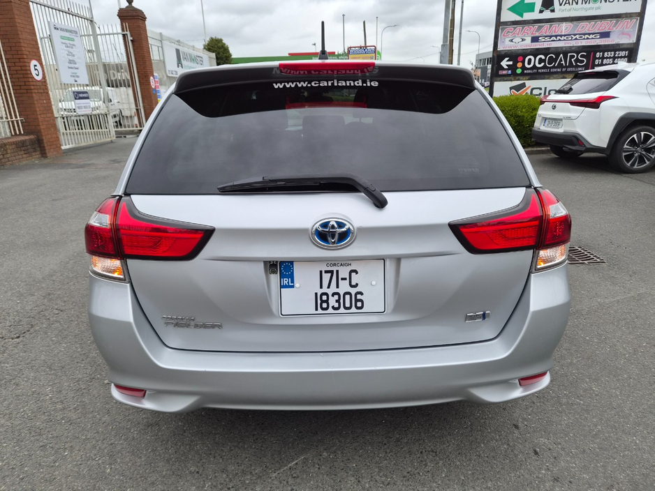 2017 Toyota Corolla - image 4