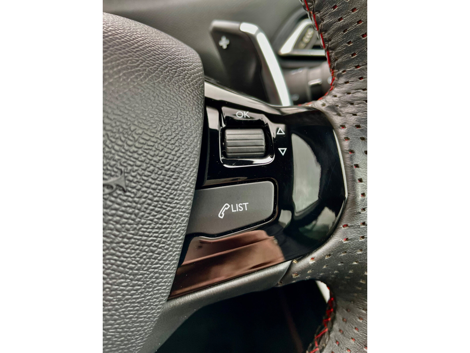 2018 Peugeot 308 - image 31