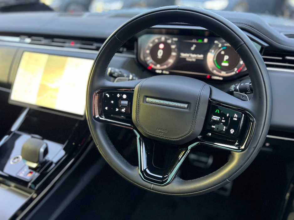 2025 Land Rover Range Rover Sport P460E PHEV 3.0 EDITION *LOW KMS* €119,950