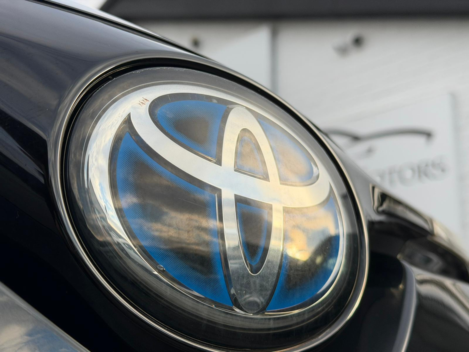 2017 Toyota C-HR (171) 1.8 HYBRID SPORT AUTO €18,950