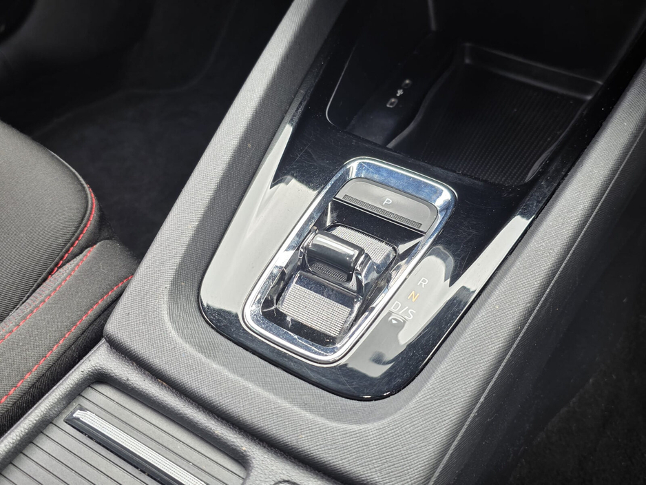 2021 Skoda Octavia - image 14