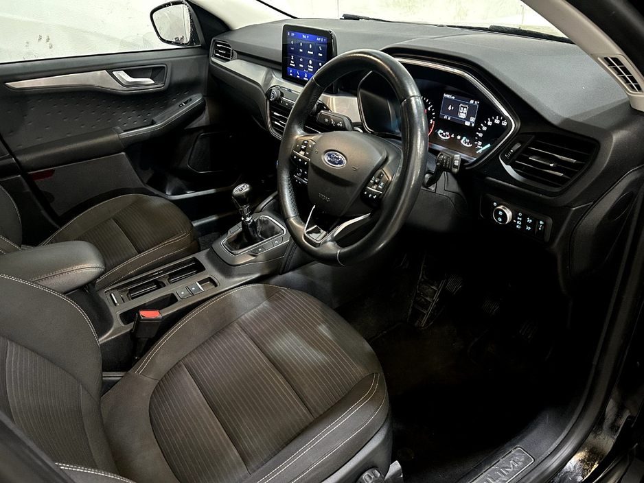 2020 Ford Kuga - image 10