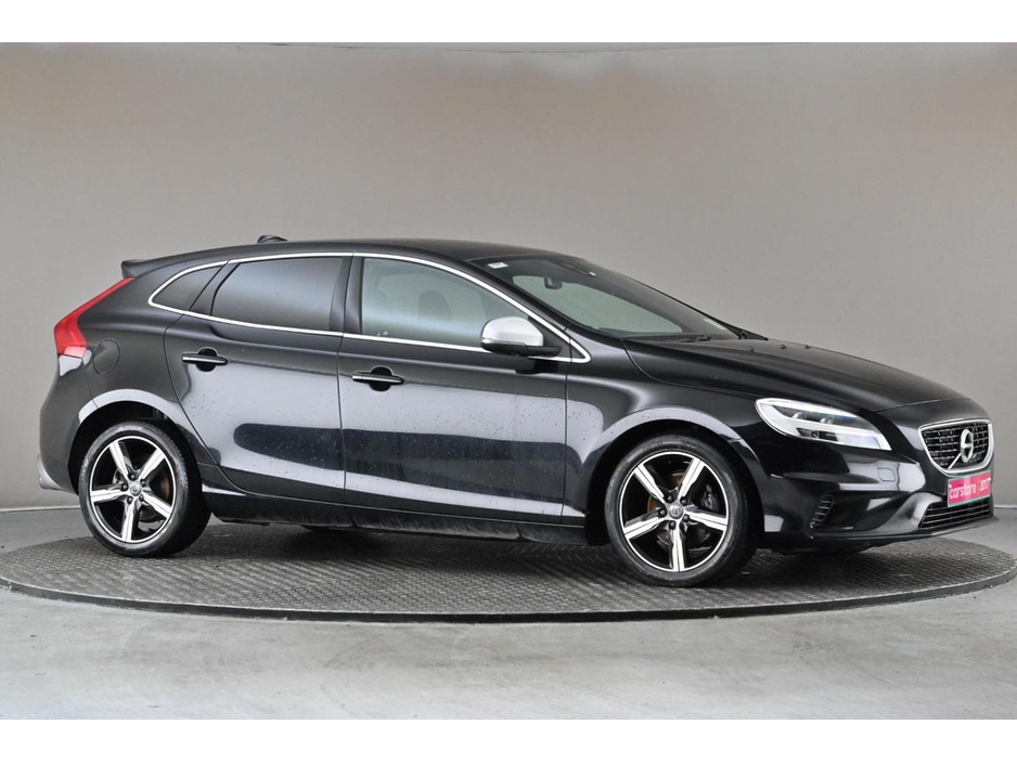 2017 Volvo V40 2.0 D3 R-DESIGN 6SPD *FULL LEATHER*PANORAMIC ROOF* €15,490