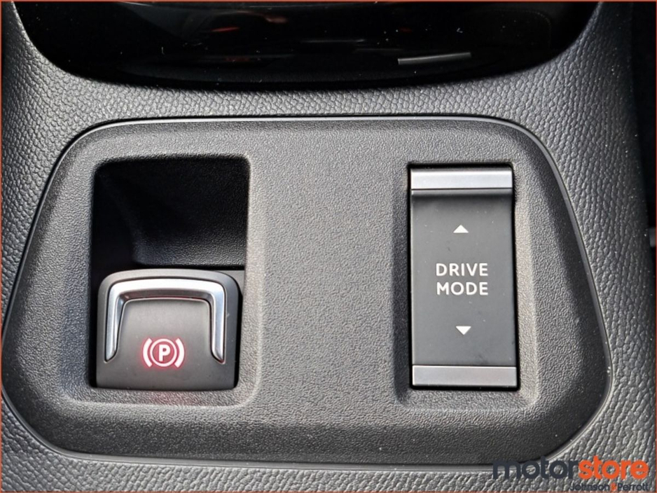 2021 Opel Corsa - image 21