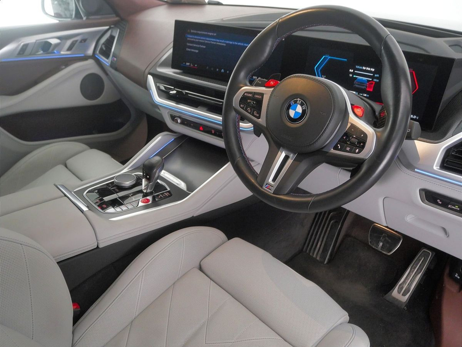 2025 BMW XM - image 6