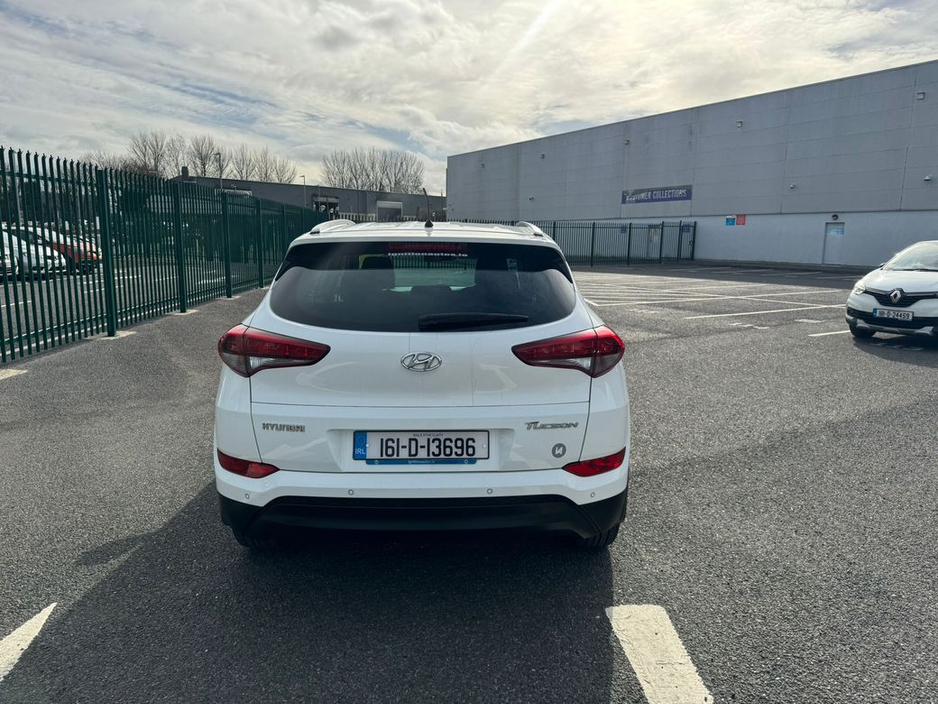 2016 Hyundai Tucson - image 9