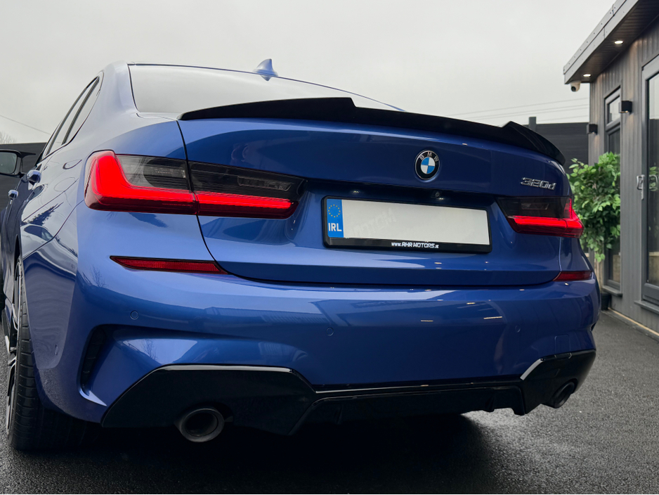 2020 BMW 3 Series - image 14