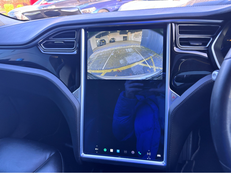 2016 Tesla Model S E 70D 5DR A €17,950