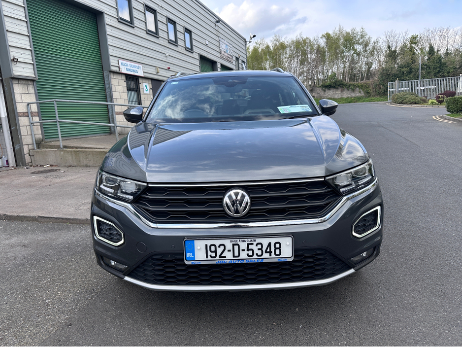 2019 Volkswagen T-Roc - image 3