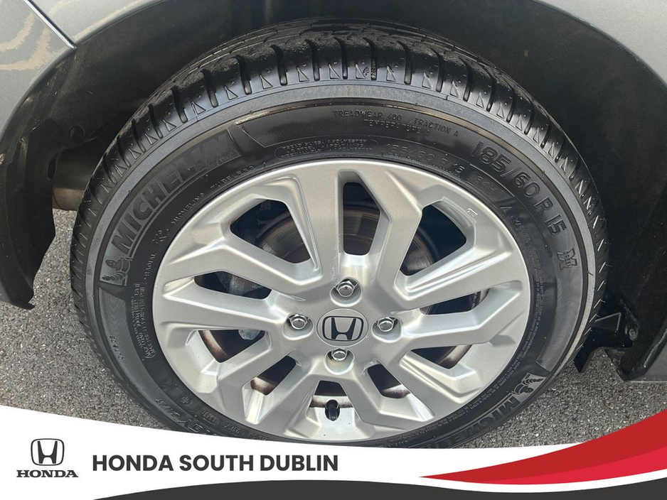 2020 Honda Jazz - image 8