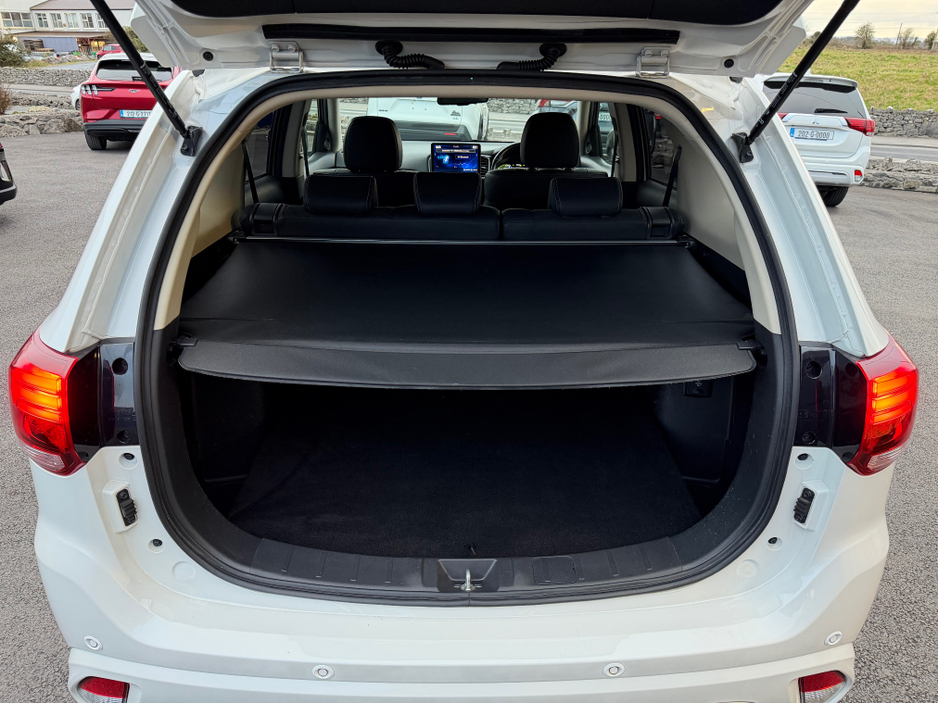 2019 Mitsubishi Outlander - image 32