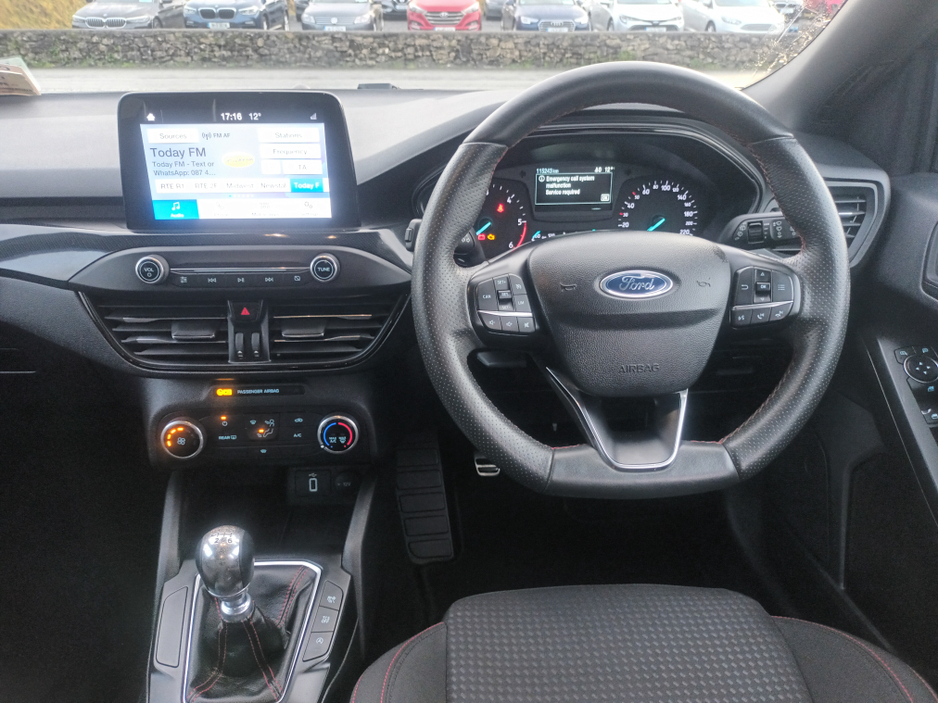 2020 Ford Focus - image 7