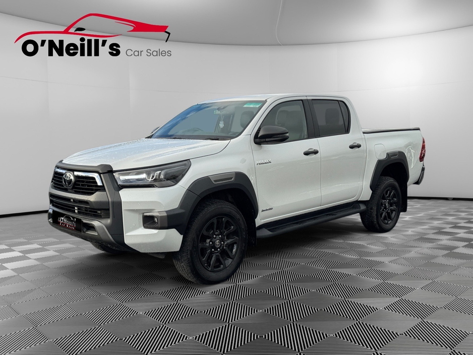 2025 Toyota Hilux *NO VAT* 2.8 INVINCIBLE  AUTO #332 €57,999