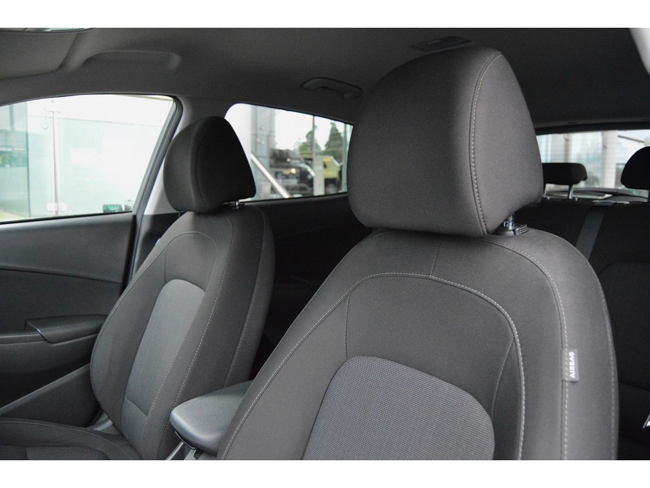 2022 Hyundai Kona - image 13