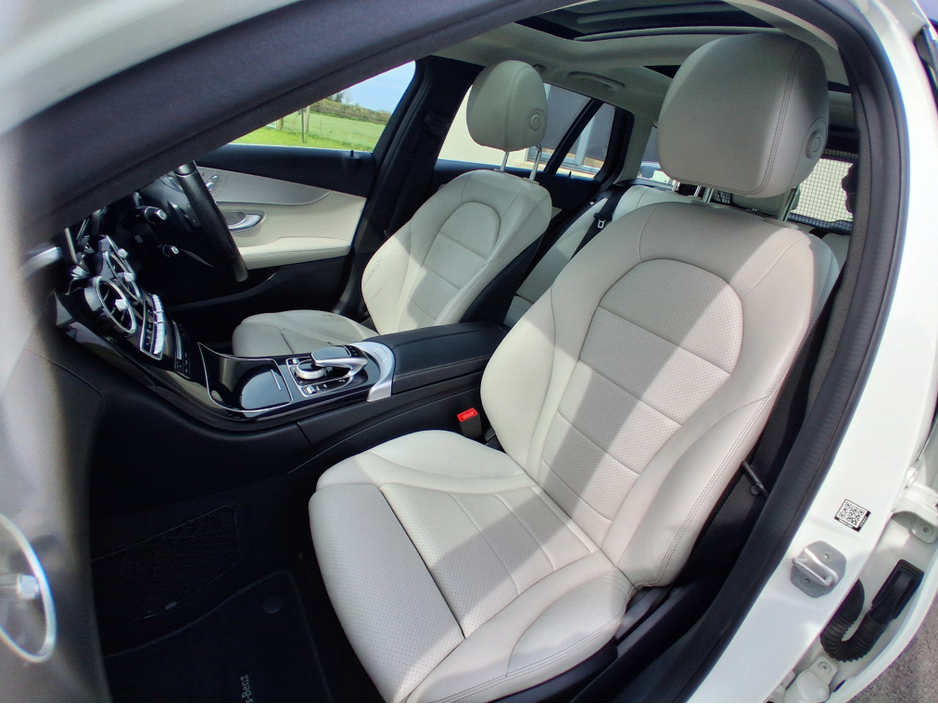 2016 Mercedes-Benz C Class - image 11