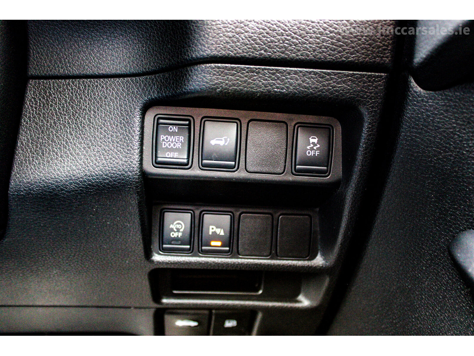 2015 Nissan X-Trail 1.6d SV 7 Seats Design Pack €9,995