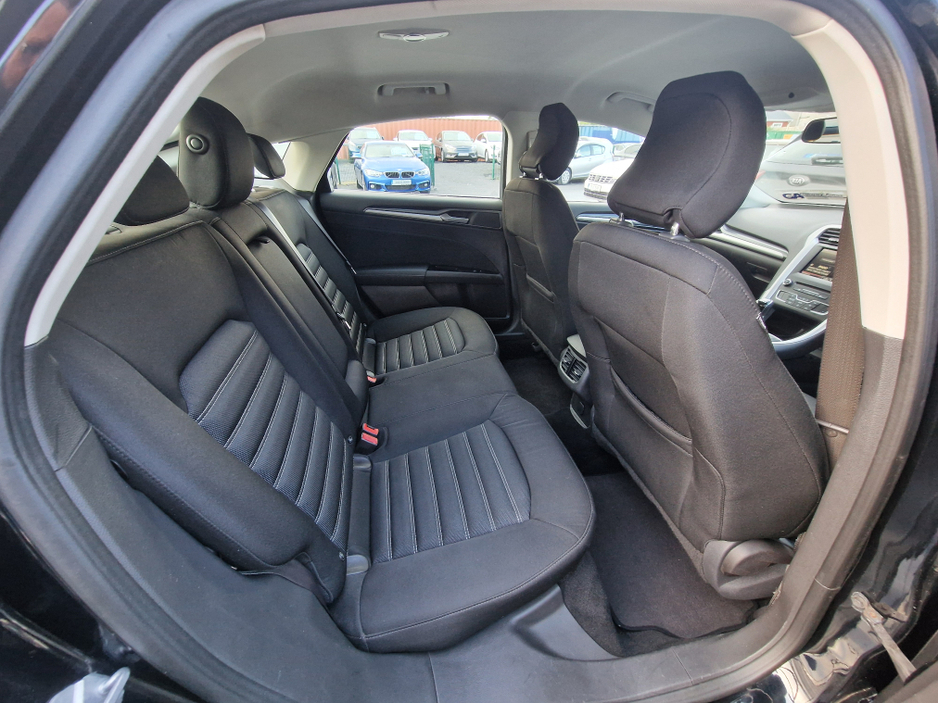 2016 Ford Mondeo - image 31