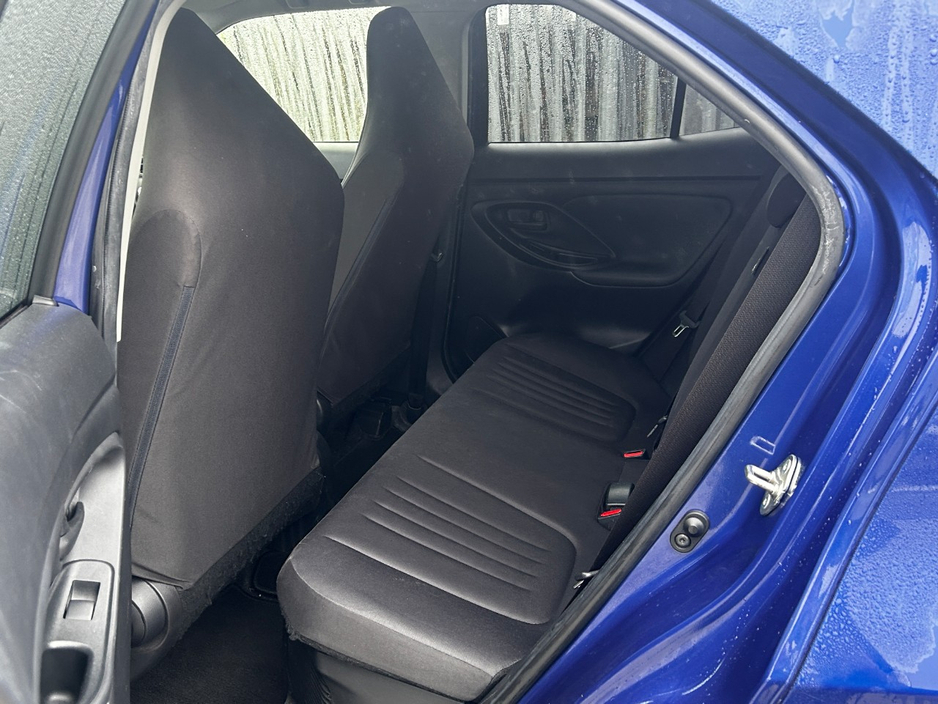 2021 Toyota Yaris Cross - image 9