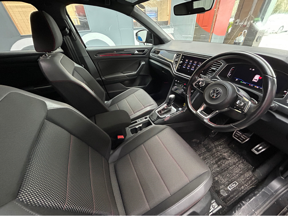 2020 Volkswagen T-Roc - image 5