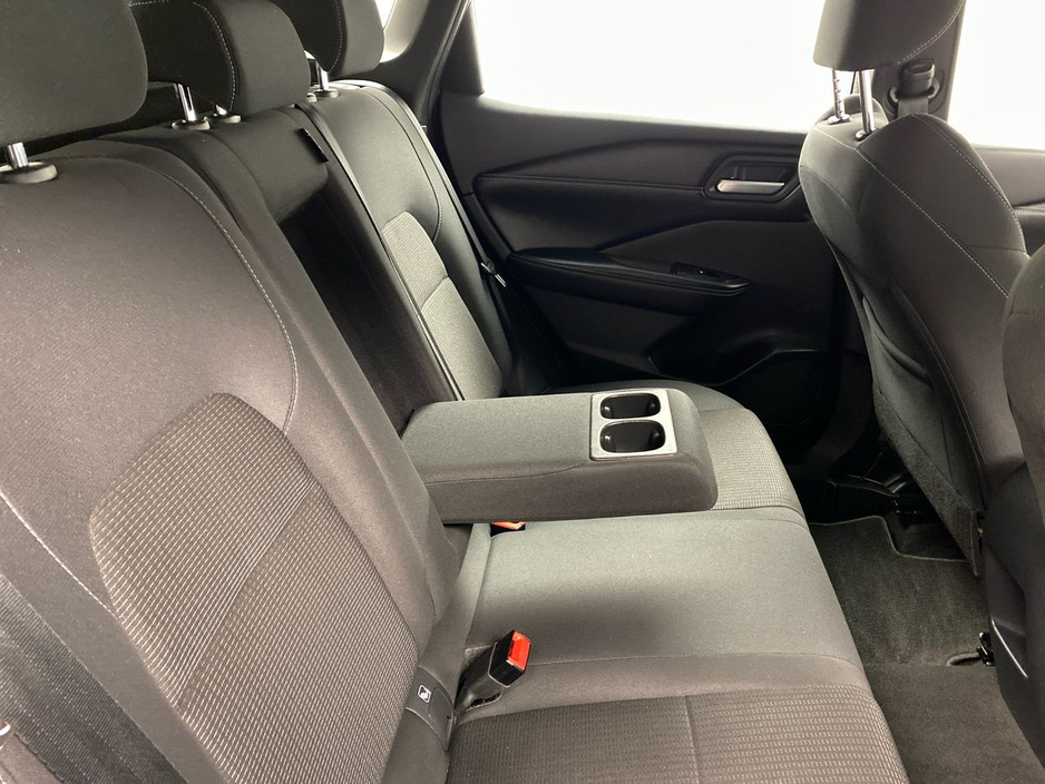 2022 Nissan Qashqai - image 13