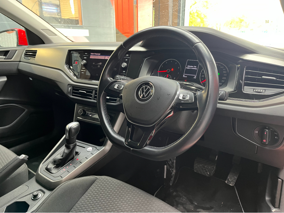 2021 Volkswagen Polo - image 8