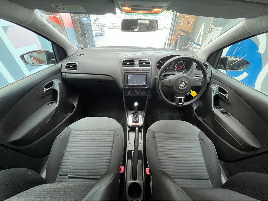 2014 Volkswagen Polo - image 13