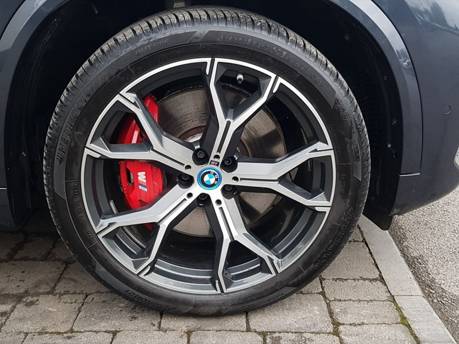 2022 BMW X5 xDrive45e xLine €67,995