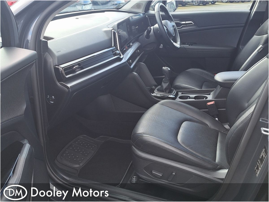 2025 Kia Sportage - image 10
