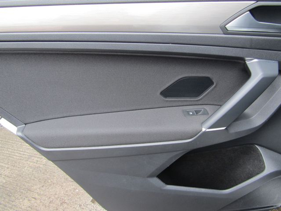 2020 Volkswagen Tiguan Allspace 2.0 TDI Match 150PS 5D Auto 4wd €33,950