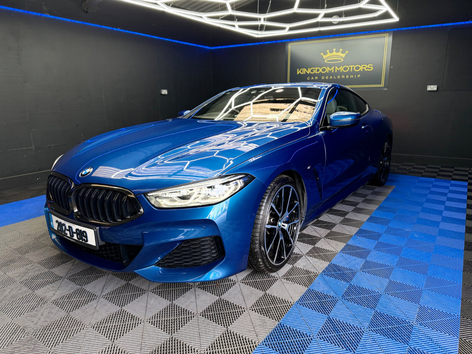 2020 BMW 8 Series - image 6