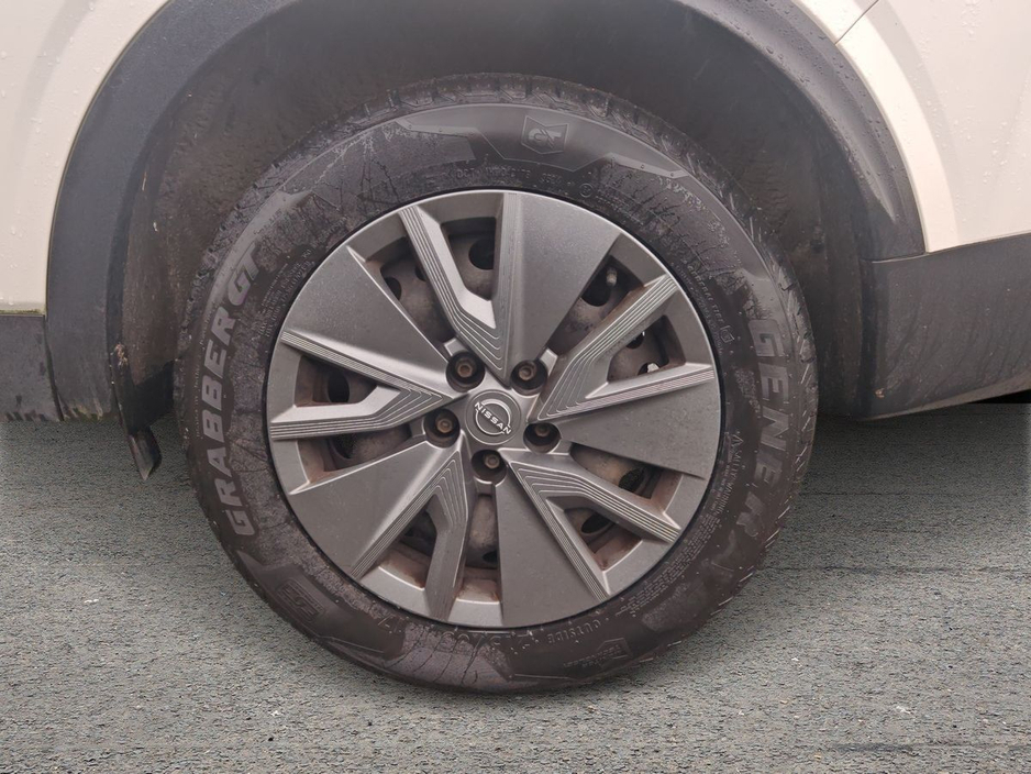 2022 Nissan Qashqai - image 8